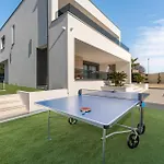 Pet Friendly In *