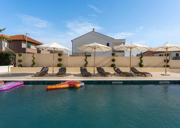 Дом отдыха Amazing In Биоград-на-Мору