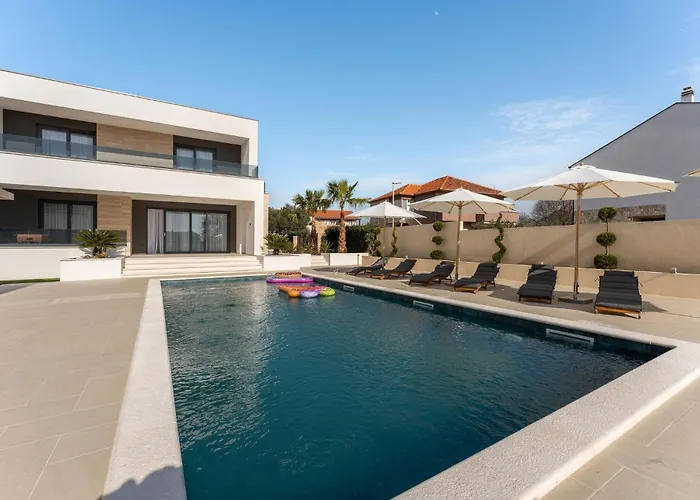 Дом отдыха Amazing In Биоград-на-Мору